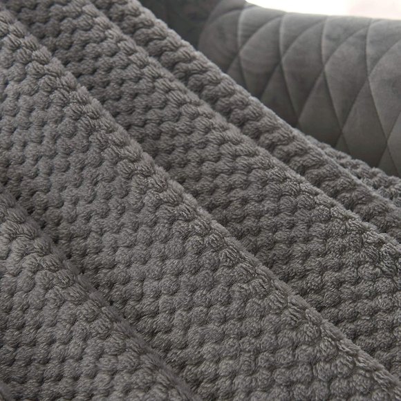 New Waffle Pattern Fleece Throw. - Picture 5 of 8